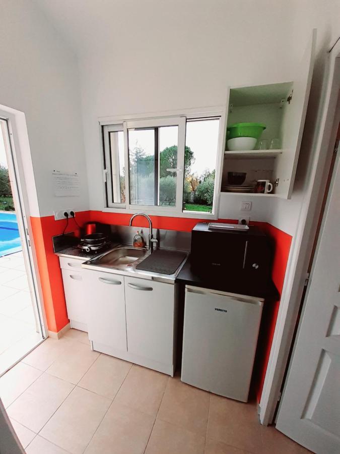La Clastre Location D'Un Studio Avec Piscine Et Clim Pres D'Uzes Bourdic المظهر الخارجي الصورة